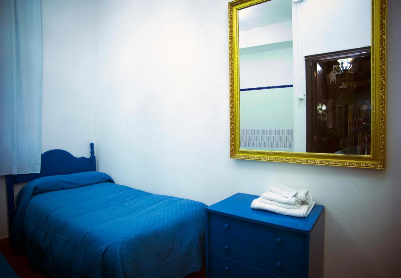 Pension Santa Maria La Blanca Sevilla Eksteriør billede