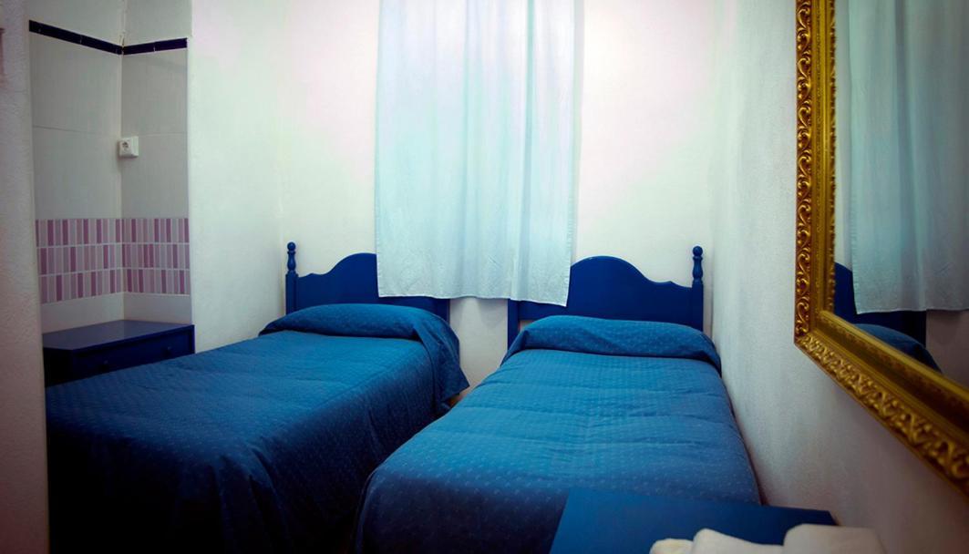 Pension Santa Maria La Blanca Sevilla Eksteriør billede