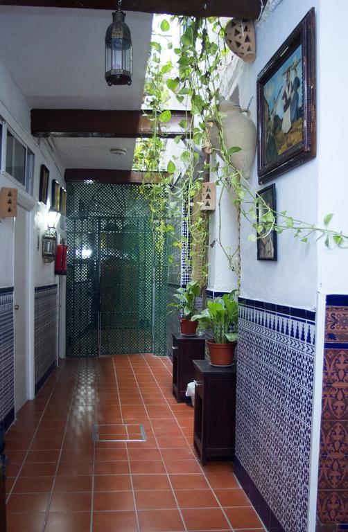 Pension Santa Maria La Blanca Sevilla Eksteriør billede