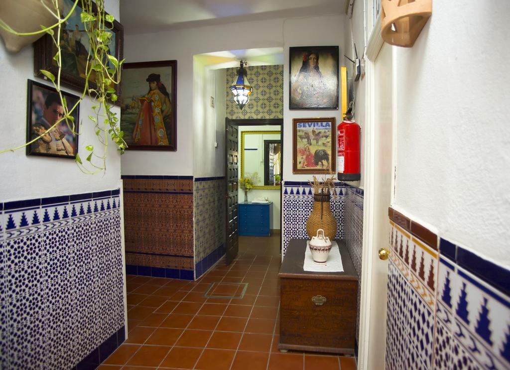 Pension Santa Maria La Blanca Sevilla Eksteriør billede