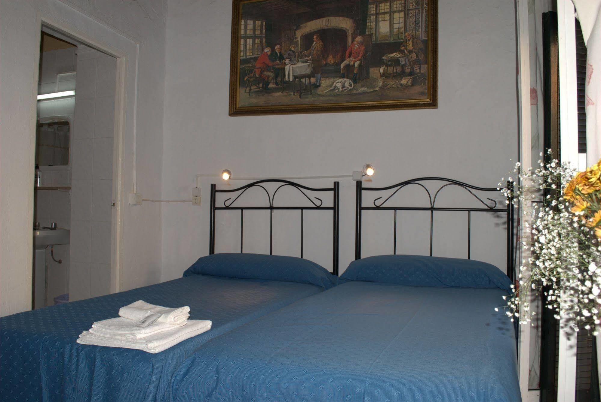 Pension Santa Maria La Blanca Sevilla Eksteriør billede